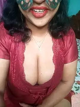 Laaly_Sona from StripChat