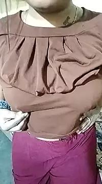 Laddotuba from StripChat