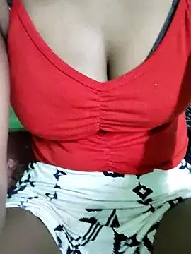 Laddotuba from StripChat