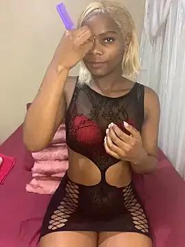 Lady-Amina from StripChat is Freechat