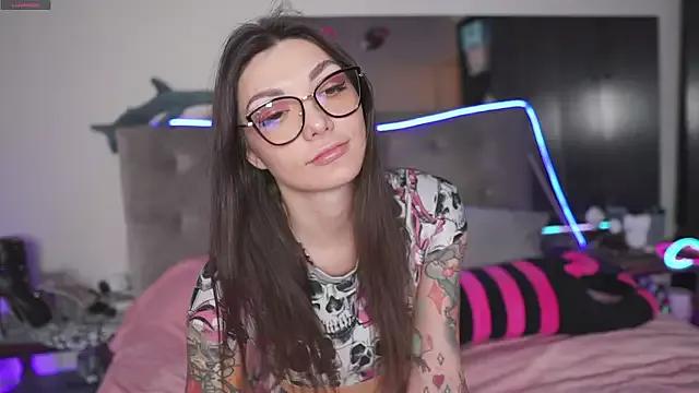 Try our streaming cams variety and talk on a personal level with our adorable girls streamers, showing off their bountiful shapes and dildos.