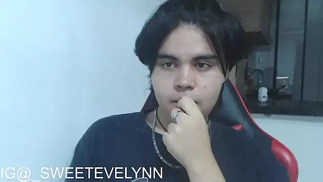 Lady_Evelynn from StripChat is Freechat