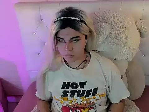 Lady_Evelynn from StripChat is Freechat