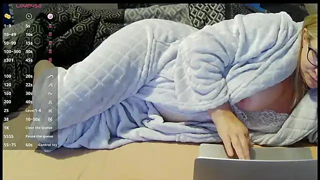 Try our streaming cams variety and talk on a personal level with our adorable girls streamers, showing off their bountiful shapes and dildos.