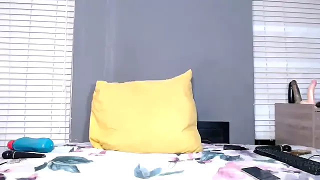 LadyBear2002 from StripChat is Freechat