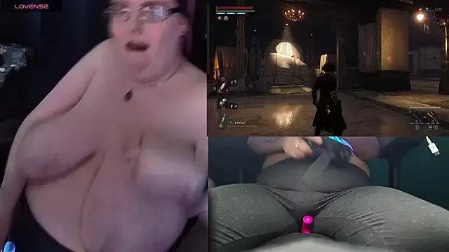 Try our streaming cams variety and talk on a personal level with our adorable girls streamers, showing off their bountiful shapes and dildos.
