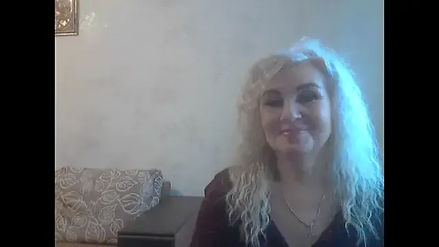 LadySexyBlond from StripChat is Freechat