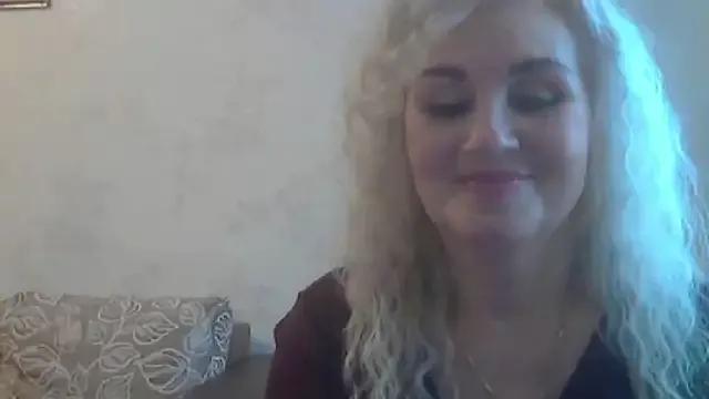 LadySexyBlond from StripChat is Freechat