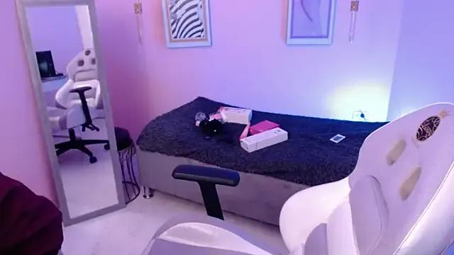 LadyWawy from StripChat is Freechat