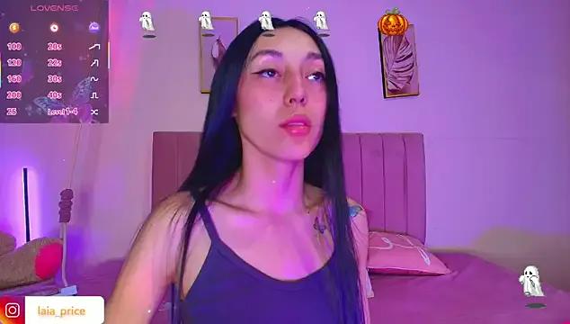 Laia_and_Damian from StripChat is Freechat