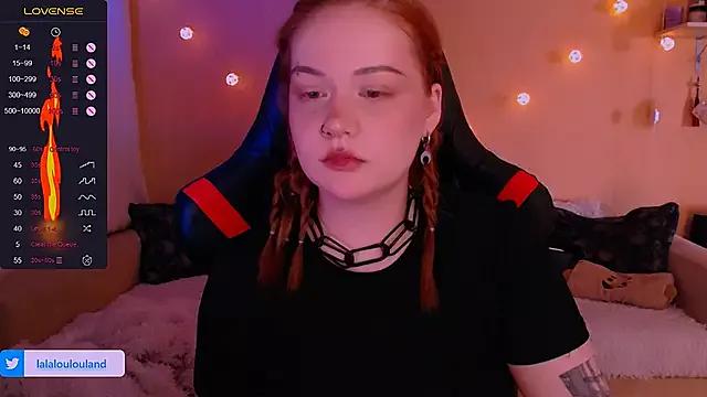 Try our streaming cams variety and talk on a personal level with our adorable girls streamers, showing off their bountiful shapes and dildos.
