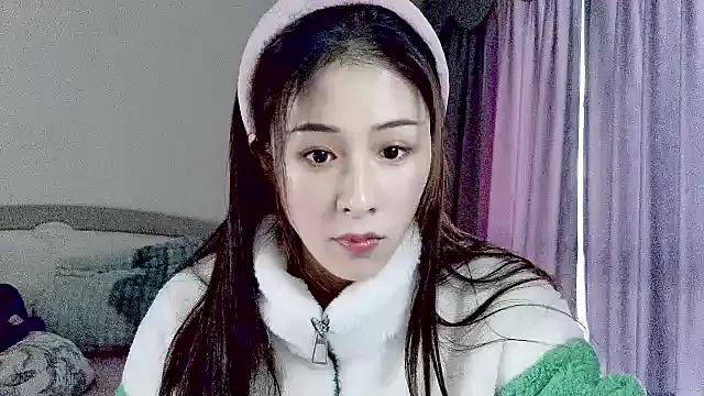 LaLaLiang from StripChat