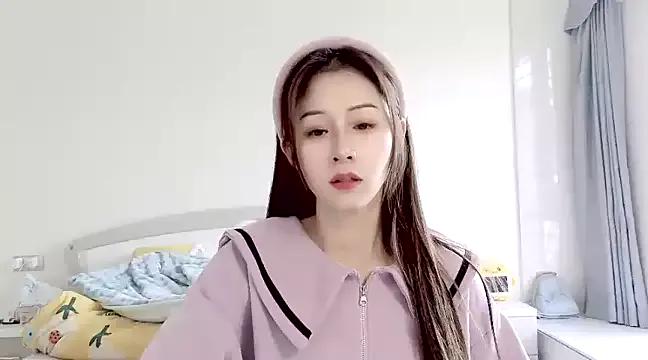 LaLaLiang from StripChat