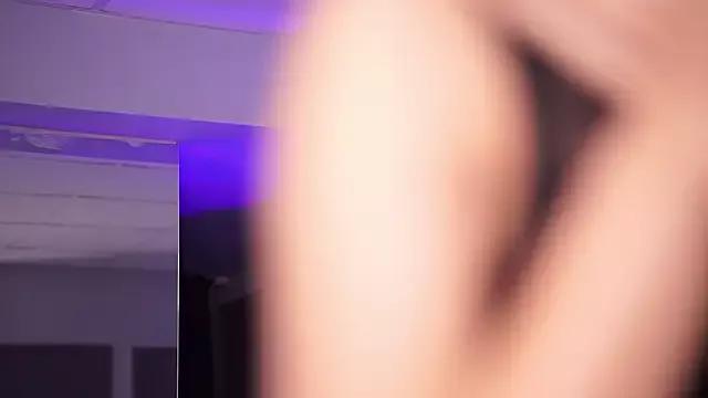 LalaRoze from StripChat is Freechat