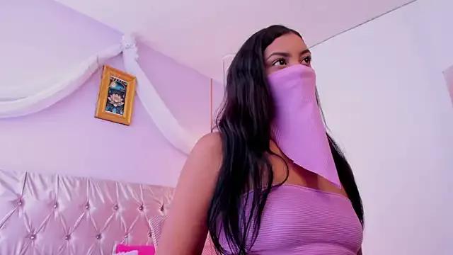LalilaBrunette from StripChat is Freechat