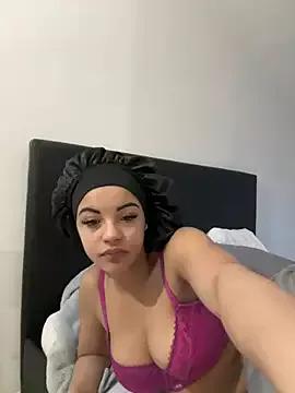 Lalionne58 from StripChat