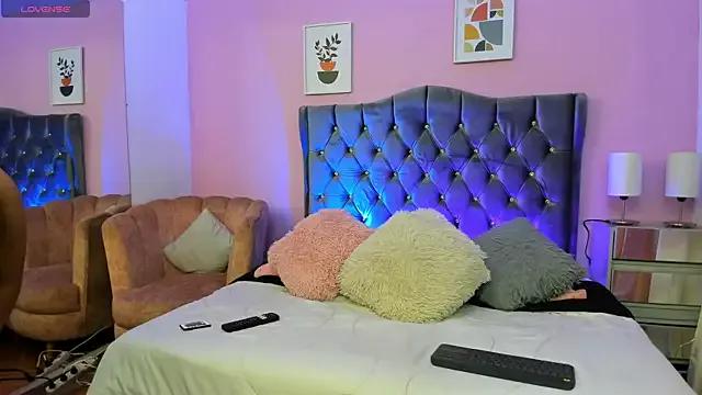 Try our streaming cams variety and talk on a personal level with our adorable girls streamers, showing off their bountiful shapes and dildos.