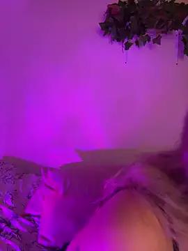 Lally_Valencia__ from StripChat