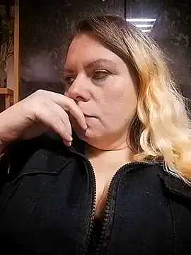 Lana-murr on StripChat 