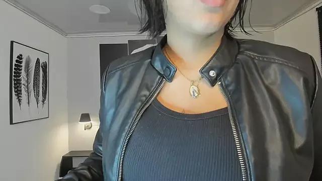 lana_chavez from StripChat