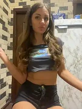 Lanaa19 from StripChat