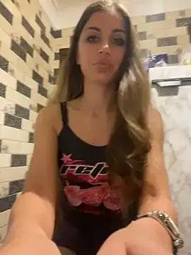 Lanaa19 from StripChat