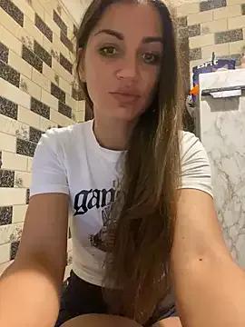 Lanaa19 from StripChat
