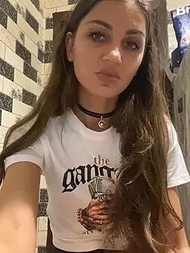 Lanaa19 from StripChat