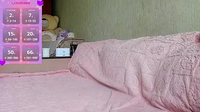 Try our streaming cams variety and talk on a personal level with our adorable girls streamers, showing off their bountiful shapes and dildos.