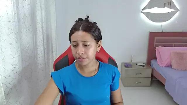Lanaa_trebol16 from StripChat