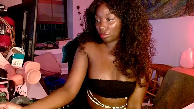 lanaluxxe4 from StripChat