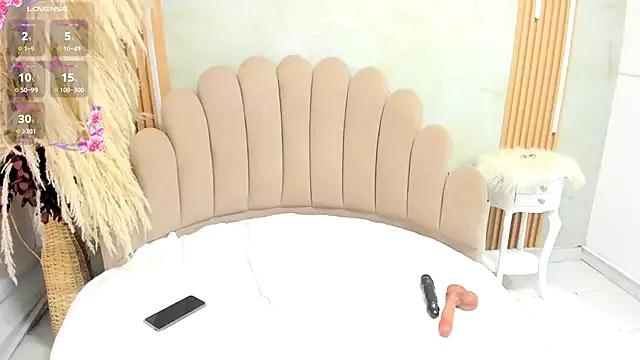 Try our streaming cams variety and talk on a personal level with our adorable girls streamers, showing off their bountiful shapes and dildos.