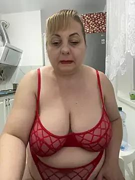 LanaSoftt from StripChat