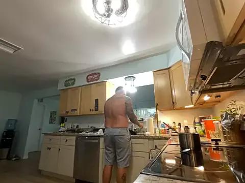lancehungsandbaby from StripChat is Freechat