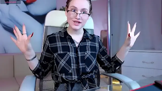 LANICROSS from StripChat is Freechat