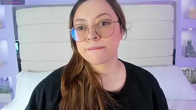 Lanna18 from StripChat