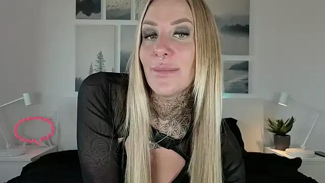 Lara-CumKitten from StripChat