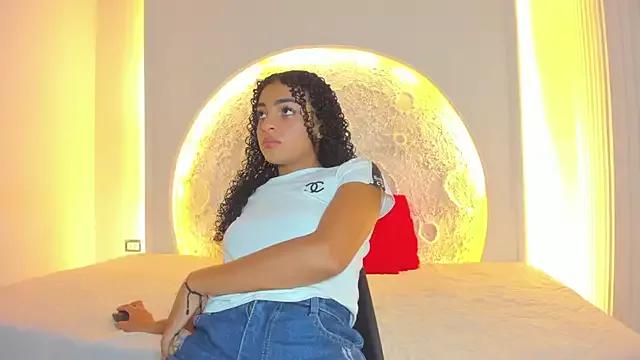 Lara__Giil from StripChat