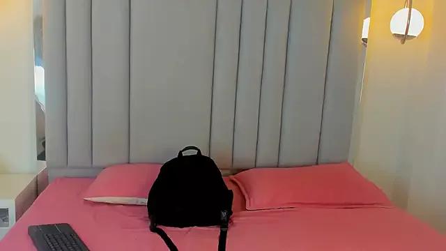 Lara_Crofftt from StripChat