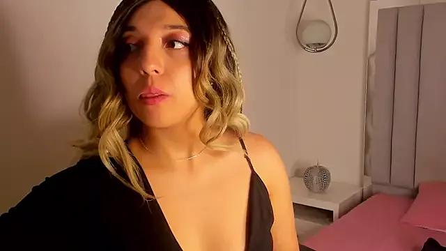 Lara_Crofftt from StripChat