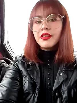 lara_moon25 from StripChat