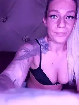 Lara_SecretLady from StripChat