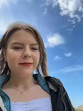 LaraBlond from StripChat