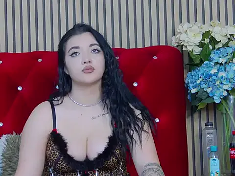 LaraBloom from StripChat is Freechat