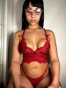 LaraCastro559 from StripChat