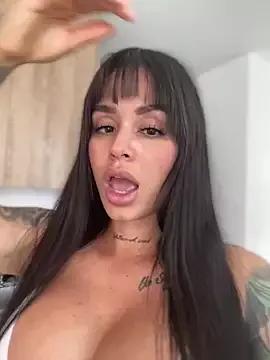LaraHenao from StripChat