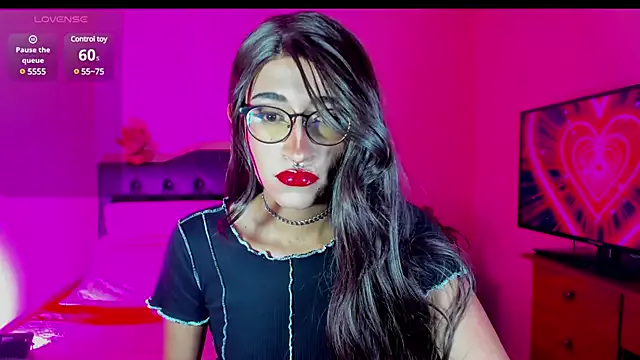 Lararose01 from StripChat