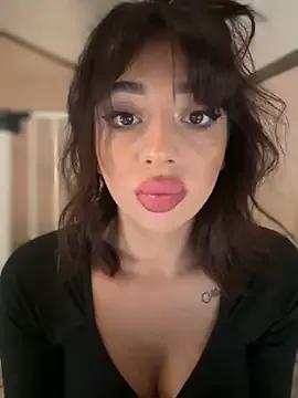 LaraVegas from StripChat