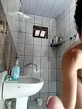 Larissinhamm from StripChat is Freechat