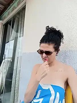 Larissinhamm from StripChat is Freechat